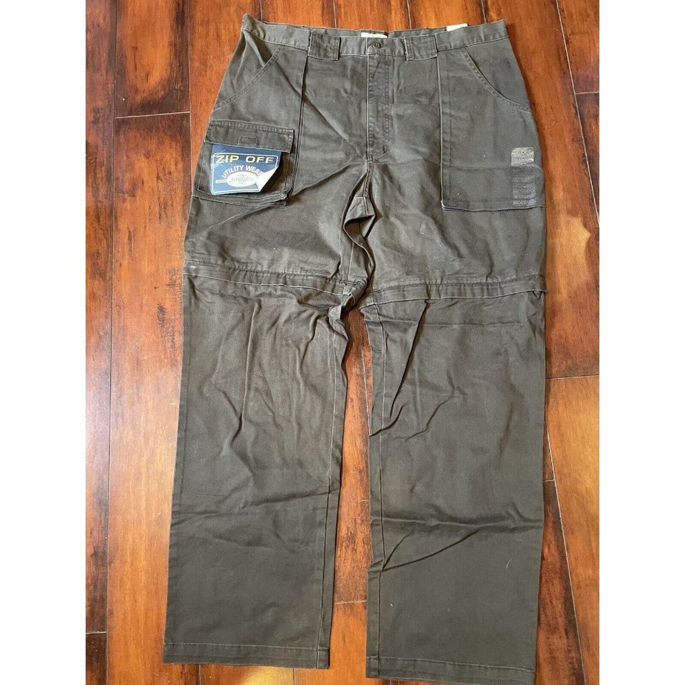 NWT - Men's St. John's Bay Utility Wear Zip off Cargo Pants - 40x32